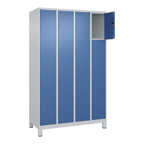 C+P Schließfachschrank Classic PLUS, Füße, 4 Abteile, 1950x1200x500mm, 7035/5023 Innenhöhe Gefach oben (oberes 453 mm Front RAL 5023 Fernblau