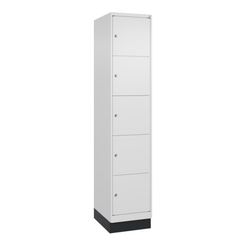 C+P Schließfachschrank Classic PLUS, Sockel, 1 Abteil, 1950x400x500mm, 9016/9016 Innenhöhe Gefach oben (oberes 365 mm Front RAL 9016 Verkehrsweiß