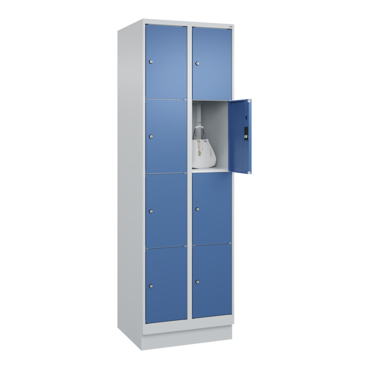 C+P Schließfachschrank Classic PLUS, Sockel, 2 Abteile, 1950x600x500mm, 7035/502 Innenhöhe Gefach oben (oberes 453 mm Front RAL 5023 Fernblau