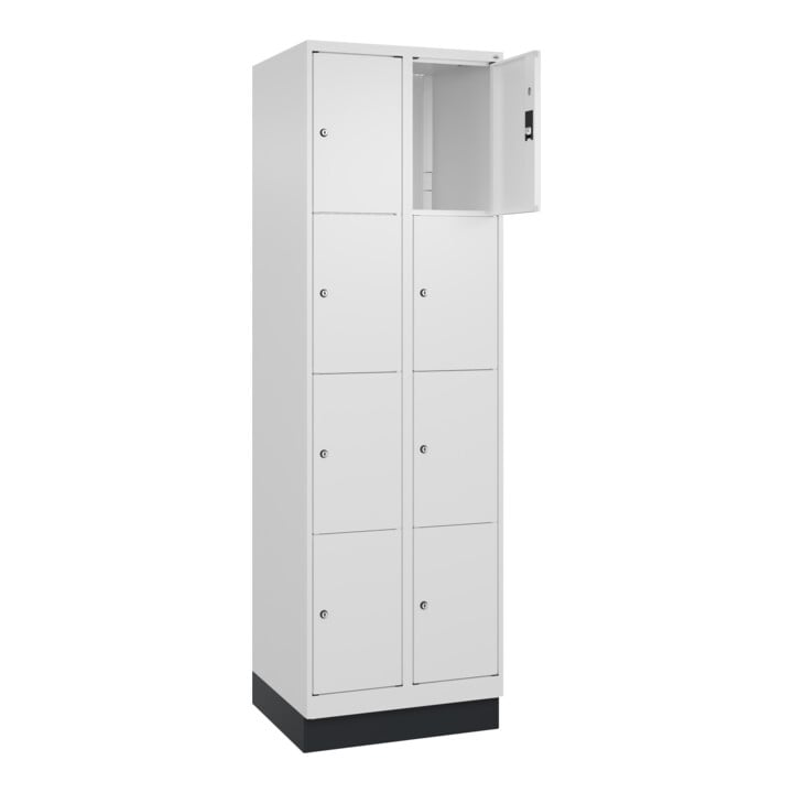 C+P Schließfachschrank Classic PLUS, Sockel, 2 Abteile, 1950x600x500mm, 9016/901 Innenhöhe Gefach oben (oberes 453 mm Front RAL 9016 Verkehrsweiß