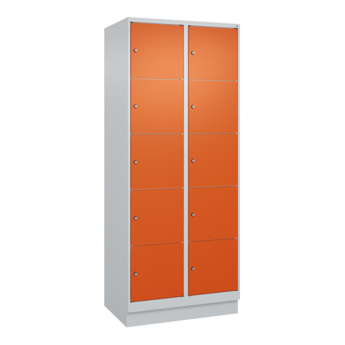 C+P Schließfachschrank Classic PLUS, Sockel, 2 Abteile, 1950x800x500mm, 7035/200 Innenhöhe Gefach oben (oberes 365 mm Front RAL 2004 Reinorange