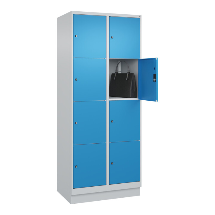 C+P Schließfachschrank Classic PLUS, Sockel, 2 Abteile, 1950x800x500mm, 7035/501 Innenhöhe Gefach oben (oberes 453 mm Front RAL 5012 Lichtblau