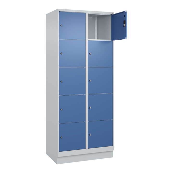 C+P Schließfachschrank Classic PLUS, Sockel, 2 Abteile, 1950x800x500mm, 7035/502 Innenhöhe Gefach oben (oberes 365 mm Front RAL 5023 Fernblau