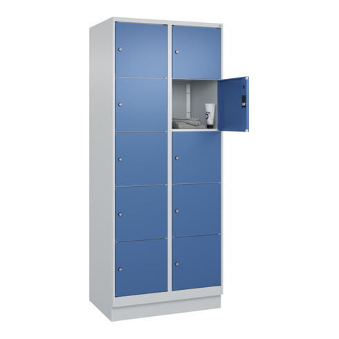 C+P Schließfachschrank Classic PLUS, Sockel, 2 Abteile, 1950x800x500mm, 7035/502 Innenhöhe Gefach oben (oberes 365 mm Front RAL 5023 Fernblau