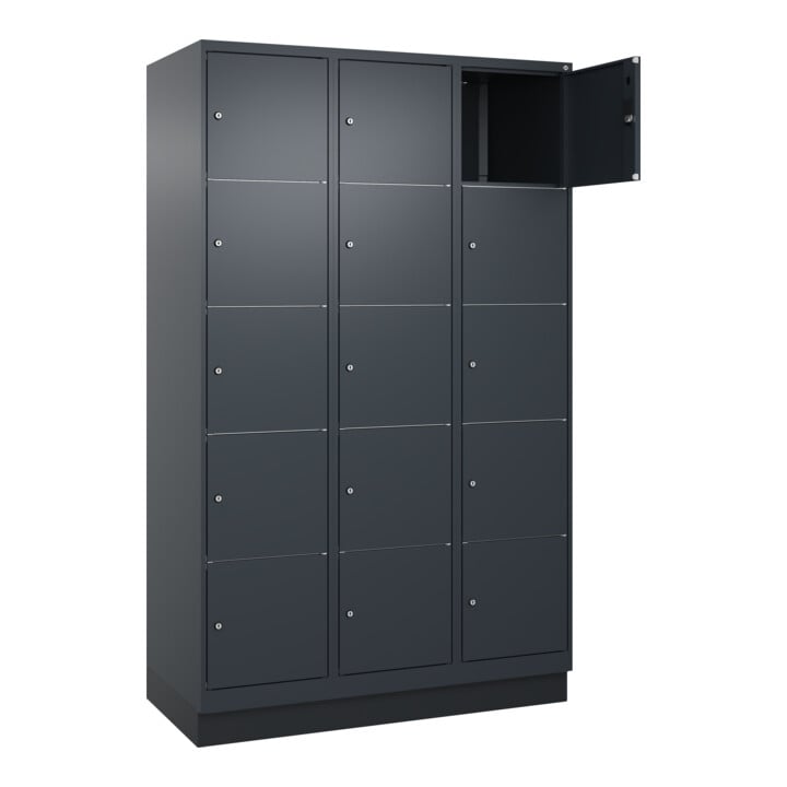 C+P Schließfachschrank Classic PLUS, Sockel, 3 Abteile, 1950x1200x500mm, 7016/70 Innenhöhe Gefach oben (oberes 365 mm Front RAL 7016 Anthrazitgrau