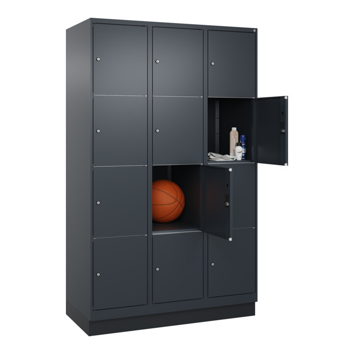 C+P Schließfachschrank Classic PLUS, Sockel, 3 Abteile, 1950x1200x500mm, 7016/70 Innenhöhe Gefach oben (oberes 453 mm Front RAL 7016 Anthrazitgrau