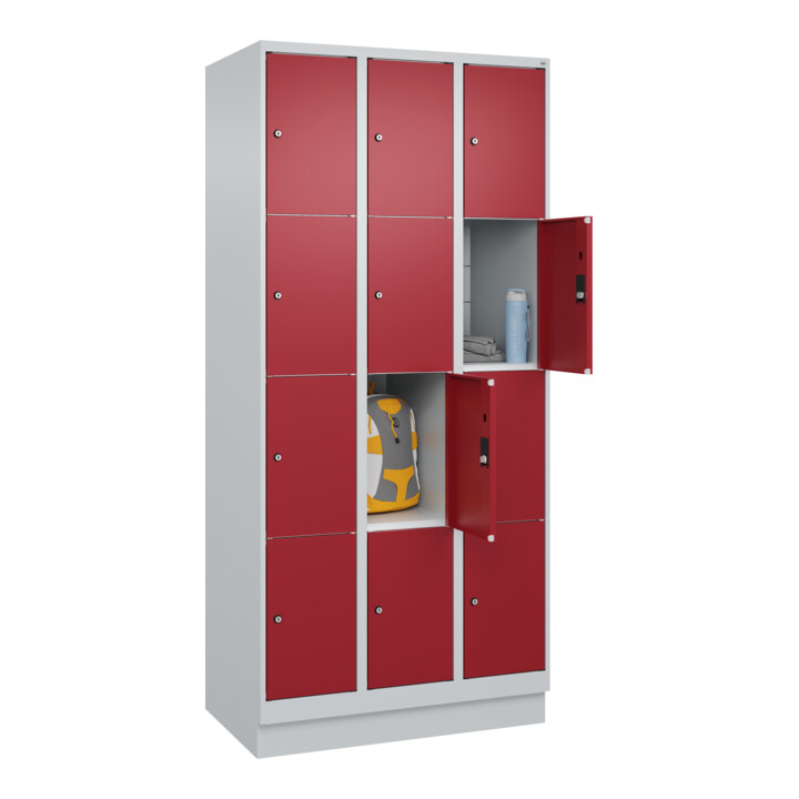 C+P Schließfachschrank Classic PLUS, Sockel, 3 Abteile, 1950x900x500mm, 7035/300 Innenhöhe Gefach oben (oberes 453 mm Front RAL 3003 Rubinrot