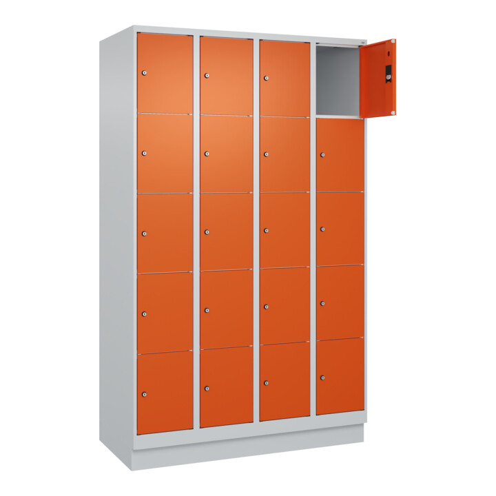 C+P Schließfachschrank Classic PLUS, Sockel, 4 Abteile, 1950x1200x500mm, 7035/20 Innenhöhe Gefach oben (oberes 365 mm Front RAL 2004 Reinorange