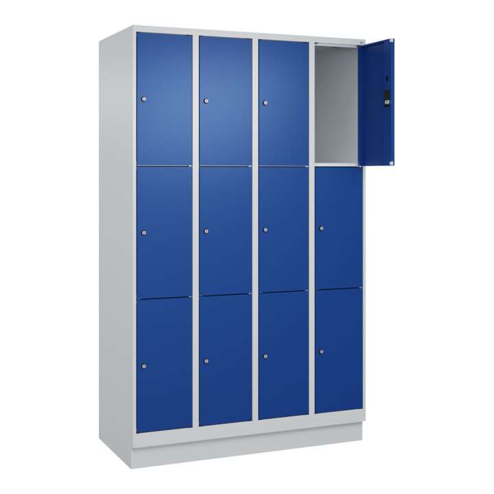 C+P Schließfachschrank Classic PLUS, Sockel, 4 Abteile, 1950x1200x500mm, 7035/50 Innenhöhe Gefach oben (oberes 599 mm Front RAL 5010 Enzianblau