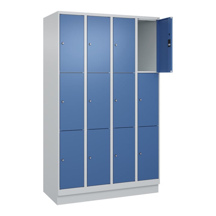 C+P Schließfachschrank Classic PLUS, Sockel, 4 Abteile, 1950x1200x500mm, 7035/50 Innenhöhe Gefach oben (oberes 599 mm Front RAL 5023 Fernblau