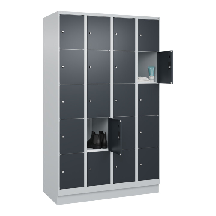 C+P Schließfachschrank Classic PLUS, Sockel, 4 Abteile, 1950x1200x500mm, 7035/70 Innenhöhe Gefach oben (oberes 365 mm Front RAL 7016 Anthrazitgrau