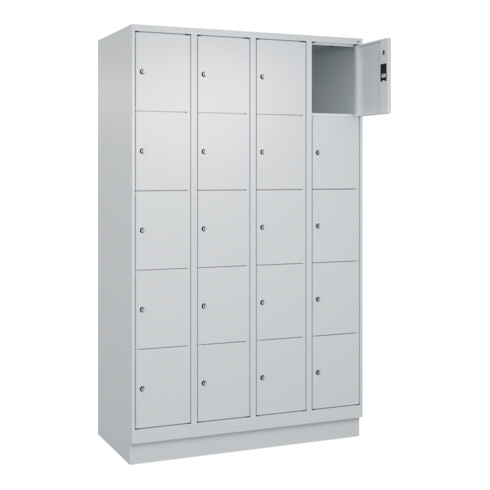 C+P Schließfachschrank Classic PLUS, Sockel, 4 Abteile, 1950x1200x500mm, 7035/70 Innenhöhe Gefach oben (oberes 365 mm Front RAL 7035 Lichtgrau