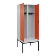 C+P Schwarz-Weiß-Spind Classic PLUS, Bank, 2 Abteile, 2120x800x815mm, 7035/2004, Verschluss Zylinderschloss, Sitzbanktyp untergebaut, Material Sitzfläche Kunststoff