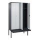 C+P Schwarz-Weiß-Spind Classic PLUS, Bank, 4 Abteile, 2120x1200x815mm, 7016/7035, Verschluss Zylinderschloss, Sitzbanktyp auskragend, Material Sitzfläche Kunststoff