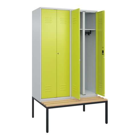 C+P Schwarz-Weiß-Spind Classic PLUS, Bank, 4 Abteile, 2120x1200x815mm, 7035/0024, Verschluss Zylinderschloss, Sitzbanktyp untergebaut, Material Sitzfläche Buche-Hartholz