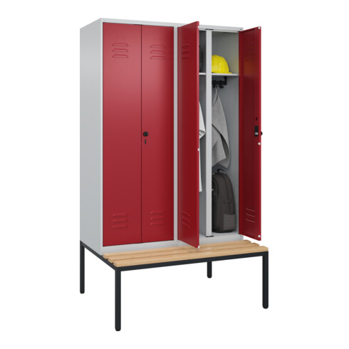 C+P Schwarz-Weiß-Spind Classic PLUS, Bank, 4 Abteile, 2120x1200x815mm, 7035/3003, Verschluss Sicherheits-Drehriegel, Sitzbanktyp untergebaut, Material Sitzfläche Buche-Hartholz