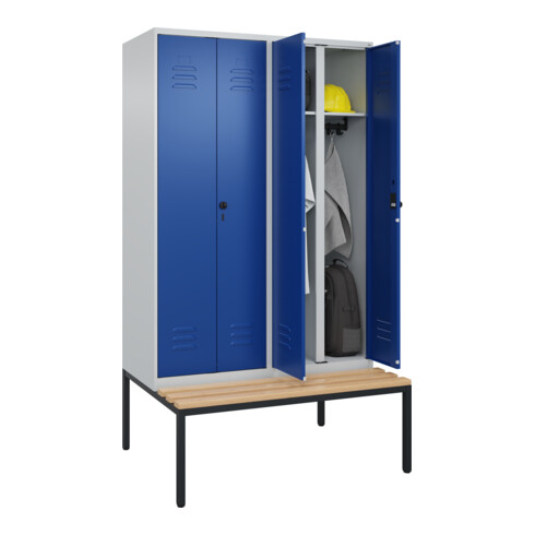 C+P Schwarz-Weiß-Spind Classic PLUS, Bank, 4 Abteile, 2120x1200x815mm, 7035/5010, Verschluss Sicherheits-Drehriegel, Sitzbanktyp untergebaut, Material Sitzfläche Buche-Hartholz
