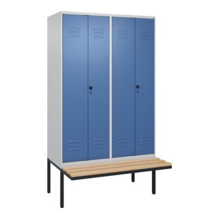 C+P Schwarz-Weiß-Spind Classic PLUS, Bank, 4 Abteile, 2120x1200x815mm, 7035/5023, Verschluss Sicherheits-Drehriegel, Sitzbanktyp auskragend, Material Sitzfläche Buche-Hartholz