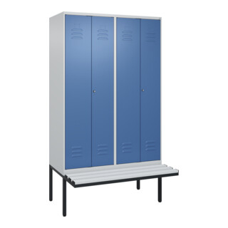 C+P Schwarz-Weiß-Spind Classic PLUS, Bank, 4 Abteile, 2120x1200x815mm, 7035/5023, Verschluss Zylinderschloss, Sitzbanktyp auskragend, Material Sitzfläche Kunststoff