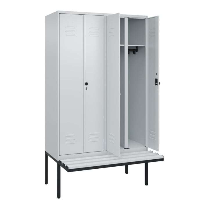 C+P Schwarz-Weiß-Spind Classic PLUS, Bank, 4 Abteile, 2120x1200x815mm, 7035/7035, Verschluss Sicherheits-Drehriegel, Sitzbanktyp auskragend, Material Sitzfläche Kunststoff