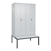 C+P Schwarz-Weiß-Spind Classic PLUS, Bank, 4 Abteile, 2120x1200x815mm, 7035/7035, Verschluss Sicherheits-Drehriegel, Sitzbanktyp untergebaut, Material Sitzfläche Kunststoff