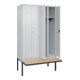 C+P Schwarz-Weiß-Spind Classic PLUS, Bank, 4 Abteile, 2120x1200x815mm, 7035/7035, Verschluss Zylinderschloss, Sitzbanktyp auskragend, Material Sitzfläche Buche-Hartholz-2