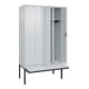 C+P Schwarz-Weiß-Spind Classic PLUS, Bank, 4 Abteile, 2120x1200x815mm, 7035/7035, Verschluss Zylinderschloss, Sitzbanktyp auskragend, Material Sitzfläche Kunststoff