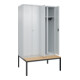 C+P Schwarz-Weiß-Spind Classic PLUS, Bank, 4 Abteile, 2120x1200x815mm, 7035/7035, Verschluss Zylinderschloss, Sitzbanktyp untergebaut, Material Sitzfläche Buche-Hartholz-2