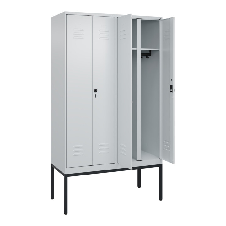 C+P Schwarz-Weiß-Spind Classic PLUS, Gestell, 4 Abteile, 2120x1200x500mm, 7035/7 Front RAL 7035 Lichtgrau Verschluss Sicherheits-Drehriegel