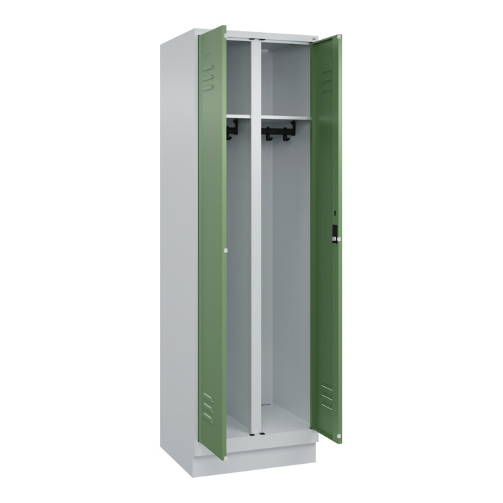 C+P Schwarz-Weiß-Spind Classic PLUS, Sockel, 2 Abteile, 1950x600x500mm, 7035/601 Front RAL 6011 Resedagrün Verschluss Zylinderschloss