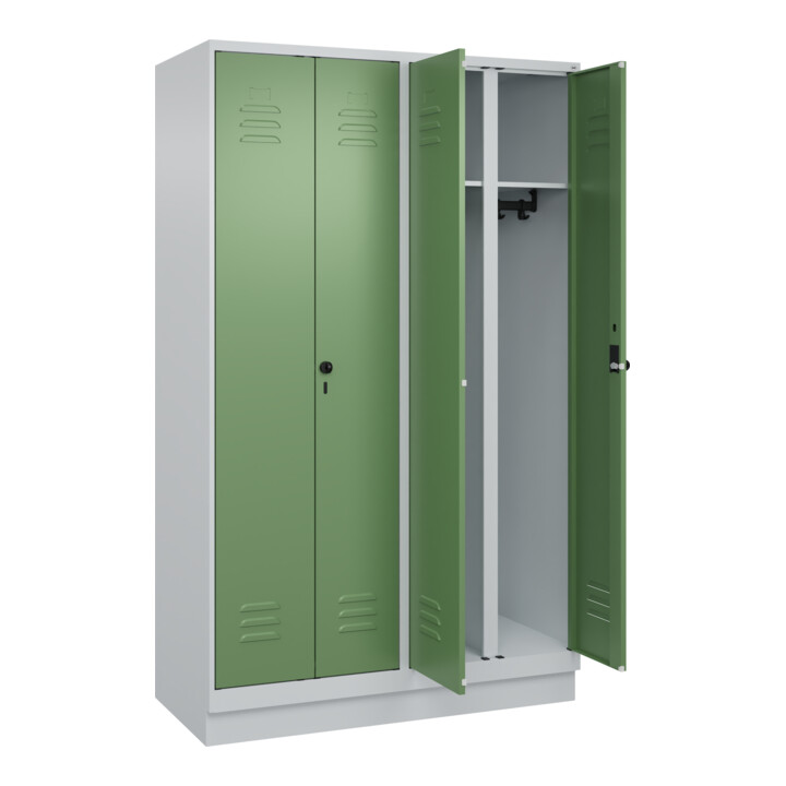 C+P Schwarz-Weiß-Spind Classic PLUS, Sockel, 4 Abteile, 1950x1200x500mm, 7035/60 Front RAL 6011 Resedagrün Verschluss Sicherheits-Drehriegel