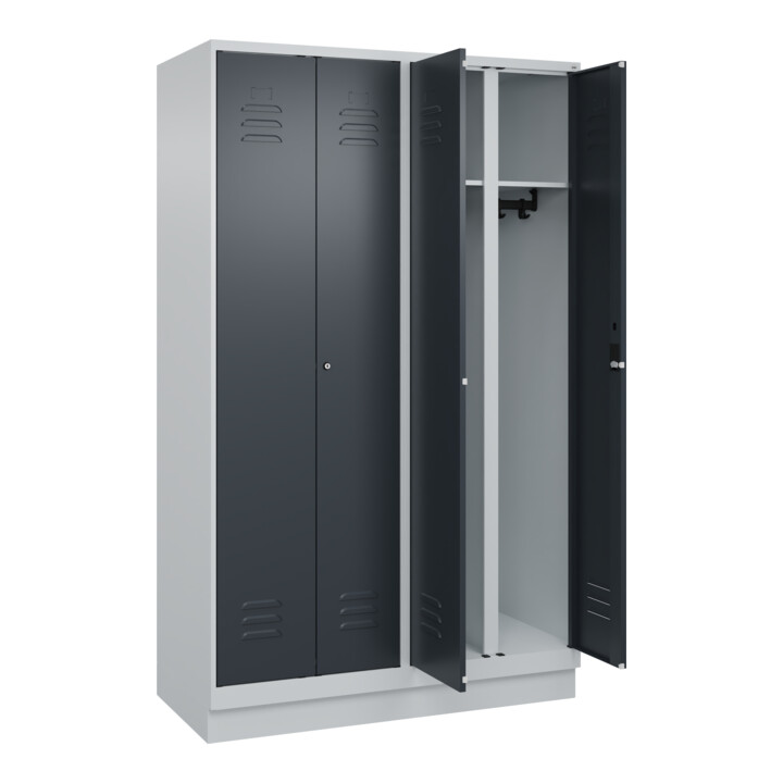 C+P Schwarz-Weiß-Spind Classic PLUS, Sockel, 4 Abteile, 1950x1200x500mm, 7035/70 Front RAL 7016 Anthrazitgrau Verschluss Zylinderschloss