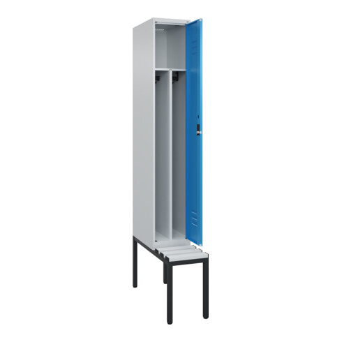 C+P Spind Classic PLUS, Bank, 1 Abteil, 2120x300x815mm, 7035/5012 Verschluss Zylinderschloss 4 Garderobenhaken Trennwand mittig Dekor Banklatten RAL 7035 Lichtgrau Sitzbanktyp untergebaut