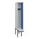 C+P Spind Classic PLUS, Bank, 1 Abteil, 2120x300x815mm, 7035/5023 Verschluss Zylinderschloss 3 Garderobenhaken  Dekor Banklatten RAL 7035 Lichtgrau Sitzbanktyp auskragend-2