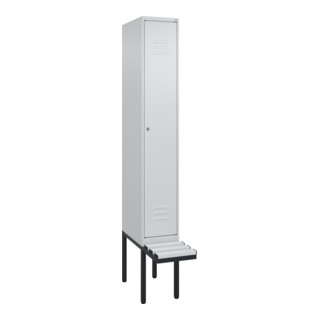 C+P Spind Classic PLUS, Bank, 1 Abteil, 2120x300x815mm, 7035/7035 Verschluss Zylinderschloss 3 Garderobenhaken  Dekor Banklatten RAL 7035 Lichtgrau Sitzbanktyp auskragend