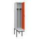 C+P Spind Classic PLUS, Bank, 1 Abteil, 2120x400x815mm, 7035/2004 Verschluss Sicherheits-Drehriegel 4 Garderobenhaken Trennwand mittig Dekor Banklatten RAL 7035 Lichtgrau Sitzbanktyp auskragend-2