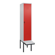 C+P Spind Classic PLUS, Bank, 1 Abteil, 2120x400x815mm, 7035/3020 Verschluss Sicherheits-Drehriegel 4 Garderobenhaken Trennwand mittig Dekor Banklatten RAL 7035 Lichtgrau Sitzbanktyp auskragend