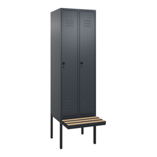 C+P Spind Classic PLUS, Bank, 2 Abteile, 2120x600x815mm, 7016/7016 Verschluss Sicherheits-Drehriegel 4 Garderobenhaken Trennwand mittig Dekor Banklatten RAL 7021 Schwarzgrau Sitzbanktyp auskragend