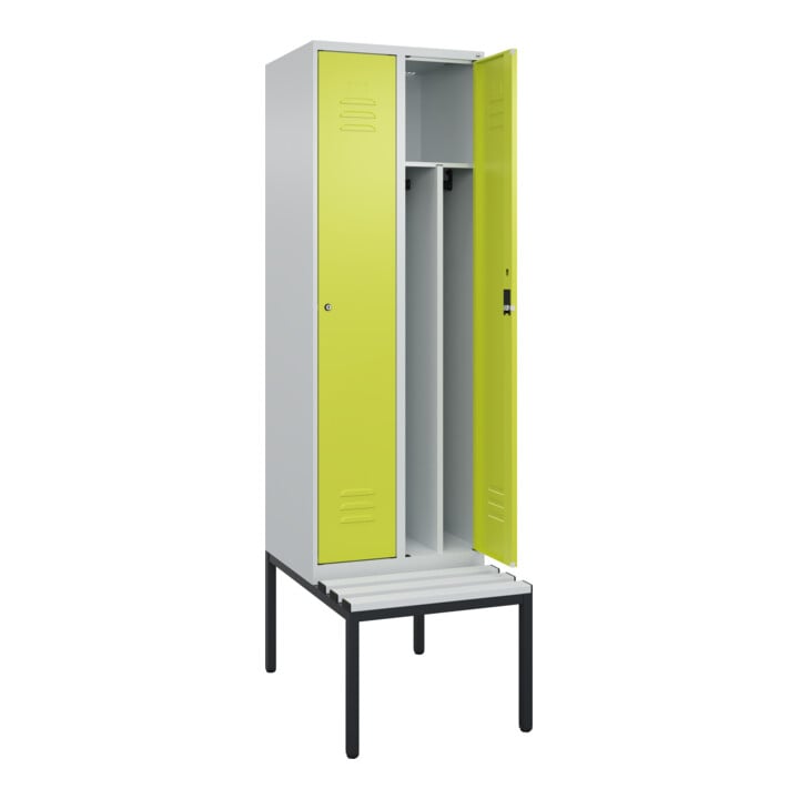 C+P Spind Classic PLUS, Bank, 2 Abteile, 2120x600x815mm, 7035/0024 Verschluss Zylinderschloss 4 Garderobenhaken Trennwand mittig Dekor Banklatten RAL 7035 Lichtgrau Sitzbanktyp untergebaut