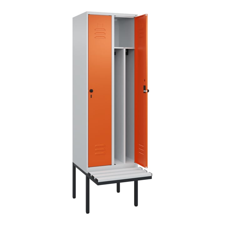 C+P Spind Classic PLUS, Bank, 2 Abteile, 2120x600x815mm, 7035/2004 Verschluss Sicherheits-Drehriegel 4 Garderobenhaken Trennwand mittig Dekor Banklatten RAL 7035 Lichtgrau Sitzbanktyp auskragend