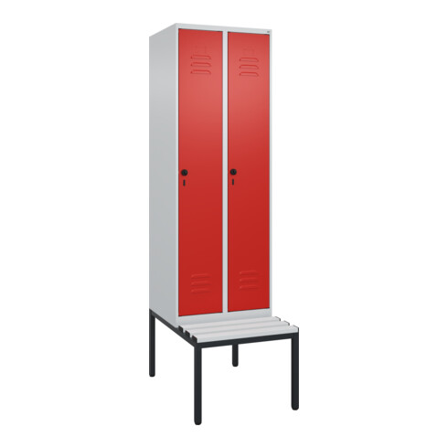 C+P Spind Classic PLUS, Bank, 2 Abteile, 2120x600x815mm, 7035/3020 Verschluss Sicherheits-Drehriegel 4 Garderobenhaken Trennwand mittig Dekor Banklatten RAL 7035 Lichtgrau Sitzbanktyp untergebaut