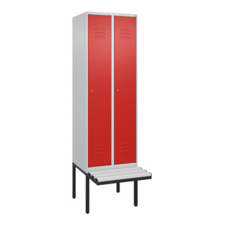C+P Spind Classic PLUS, Bank, 2 Abteile, 2120x600x815mm, 7035/3020 Verschluss Zylinderschloss 3 Garderobenhaken  Dekor Banklatten RAL 7035 Lichtgrau Sitzbanktyp auskragend