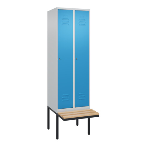 C+P Spind Classic PLUS, Bank, 2 Abteile, 2120x600x815mm, 7035/5012 Verschluss Zylinderschloss 4 Garderobenhaken Trennwand mittig  Sitzbanktyp auskragend