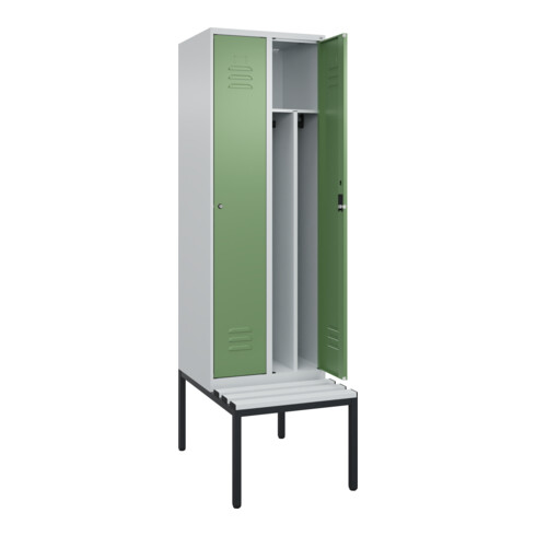 C+P Spind Classic PLUS, Bank, 2 Abteile, 2120x600x815mm, 7035/6011 Verschluss Zylinderschloss 4 Garderobenhaken Trennwand mittig Dekor Banklatten RAL 7035 Lichtgrau Sitzbanktyp untergebaut