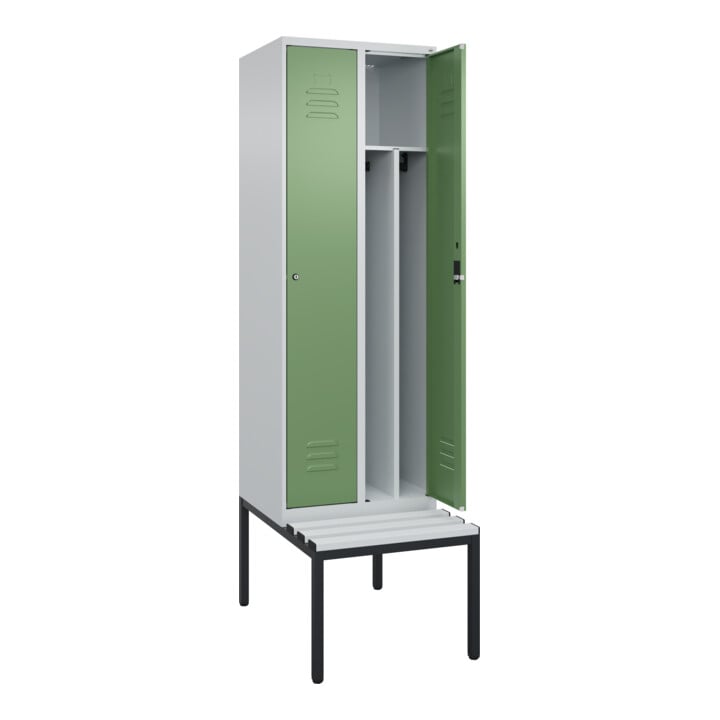 C+P Spind Classic PLUS, Bank, 2 Abteile, 2120x600x815mm, 7035/6011 Verschluss Zylinderschloss 4 Garderobenhaken Trennwand mittig Dekor Banklatten RAL 7035 Lichtgrau Sitzbanktyp untergebaut