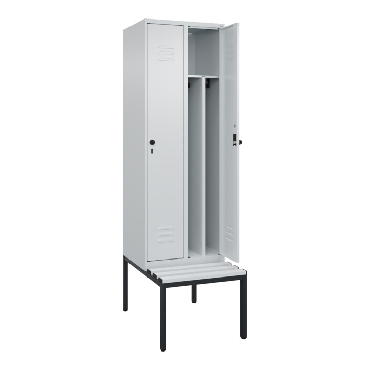 C+P Spind Classic PLUS, Bank, 2 Abteile, 2120x600x815mm, 7035/7035 Verschluss Sicherheits-Drehriegel 4 Garderobenhaken Trennwand mittig Dekor Banklatten RAL 7035 Lichtgrau Sitzbanktyp untergebaut