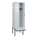 C+P Spind Classic PLUS, Bank, 2 Abteile, 2120x600x815mm, 7035/7035 Verschluss Zylinderschloss 3 Garderobenhaken  Dekor Banklatten RAL 7035 Lichtgrau Sitzbanktyp auskragend-2