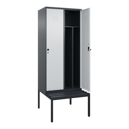 C+P Spind Classic PLUS, Bank, 2 Abteile, 2120x800x815mm, 7016/7035 Verschluss Sicherheits-Drehriegel 4 Garderobenhaken Trennwand mittig Dekor Banklatten RAL 7021 Schwarzgrau Sitzbanktyp untergebaut