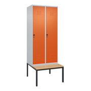 C+P Spind Classic PLUS, Bank, 2 Abteile, 2120x800x815mm, 7035/2004 Verschluss Sicherheits-Drehriegel 4 Garderobenhaken Trennwand mittig  Sitzbanktyp untergebaut