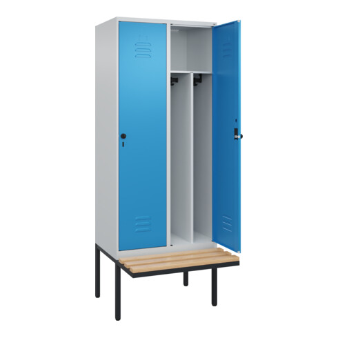 C+P Spind Classic PLUS, Bank, 2 Abteile, 2120x800x815mm, 7035/5012 Verschluss Sicherheits-Drehriegel 4 Garderobenhaken Trennwand mittig  Sitzbanktyp auskragend